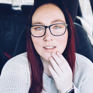 Meet your Posher, Jenn